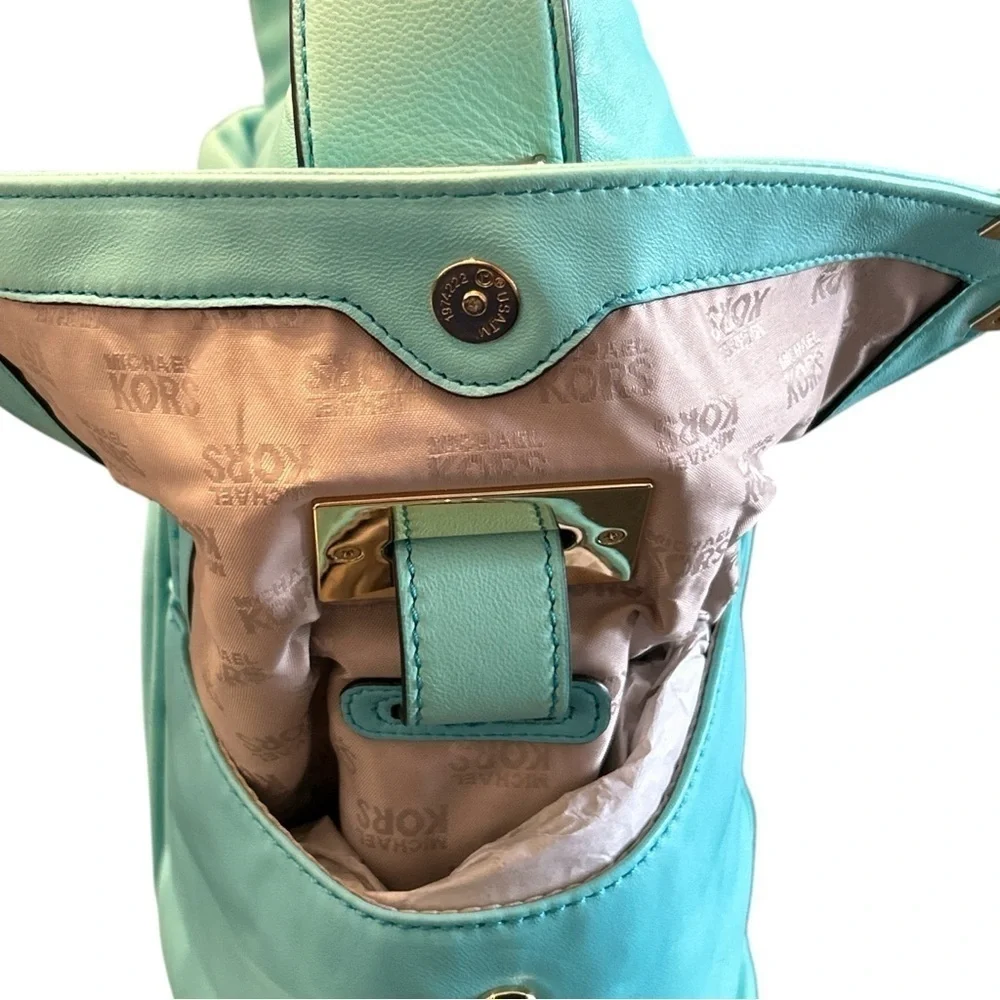 NWT Michael Kors Beverly Leather Shoulder Bag Large Aquamarine Minor Defect